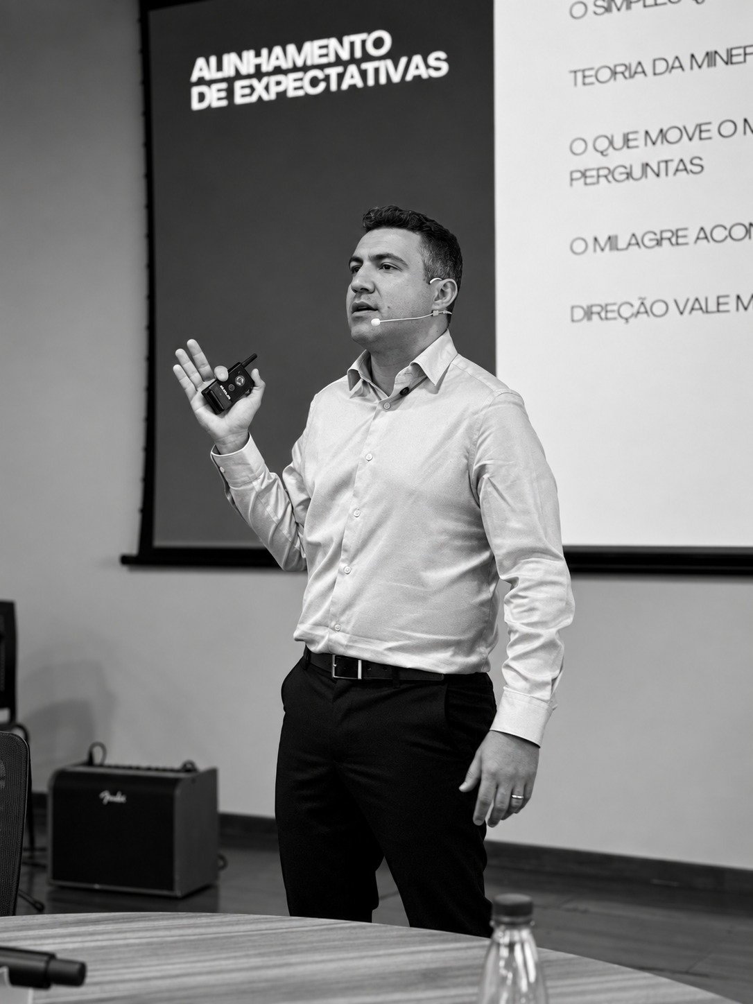 Clauber Paganotti em uma palestra